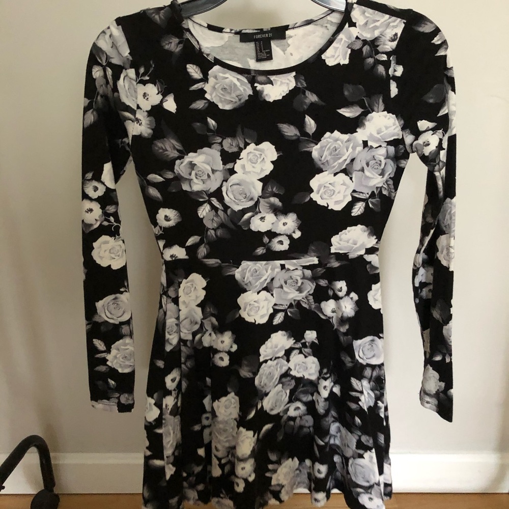 Forever 21 Black/white Floral Dress